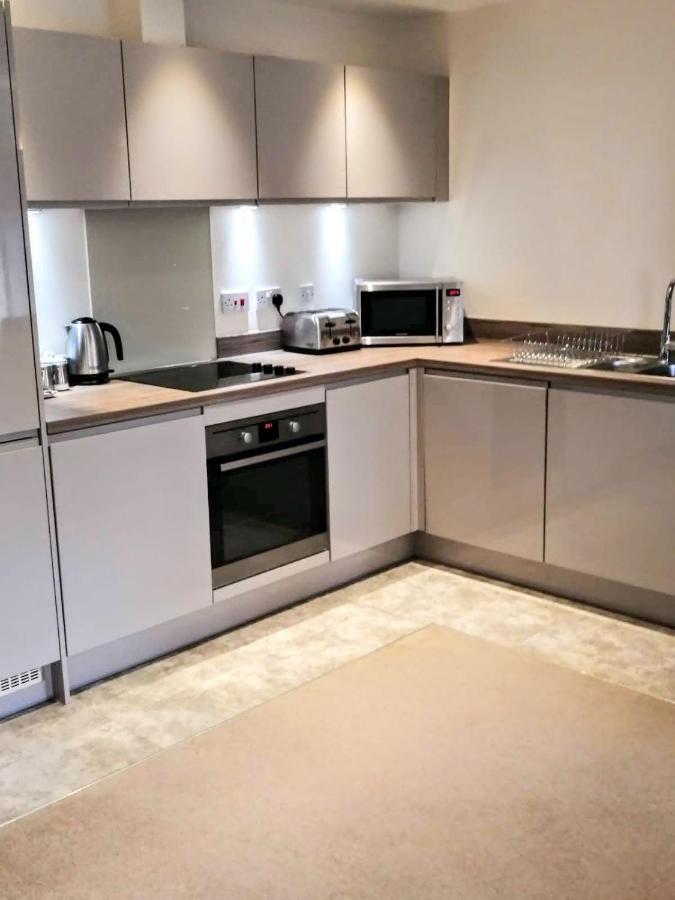 Sapphire Serviced Apartment เชมส์ฟอร์ด ภายนอก รูปภาพ