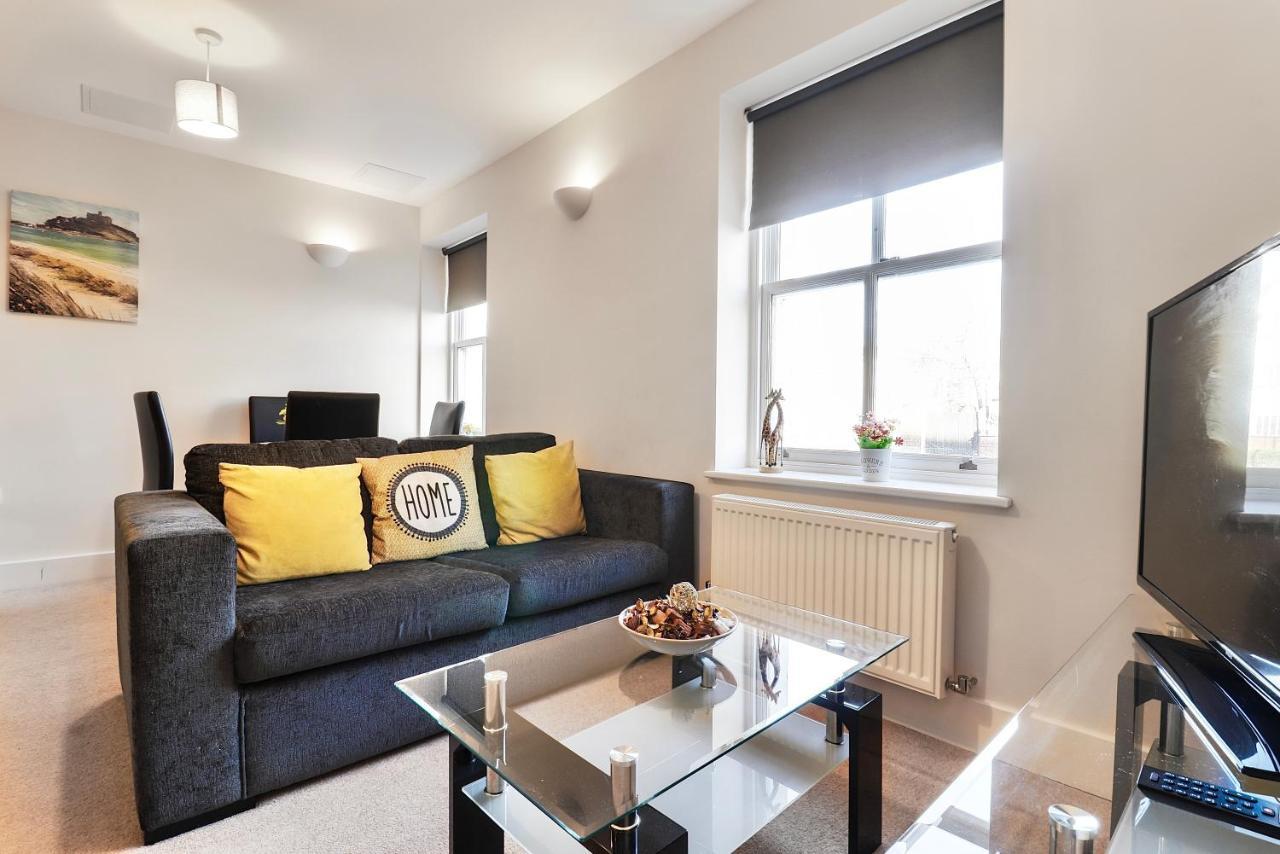 Sapphire Serviced Apartment เชมส์ฟอร์ด ภายนอก รูปภาพ