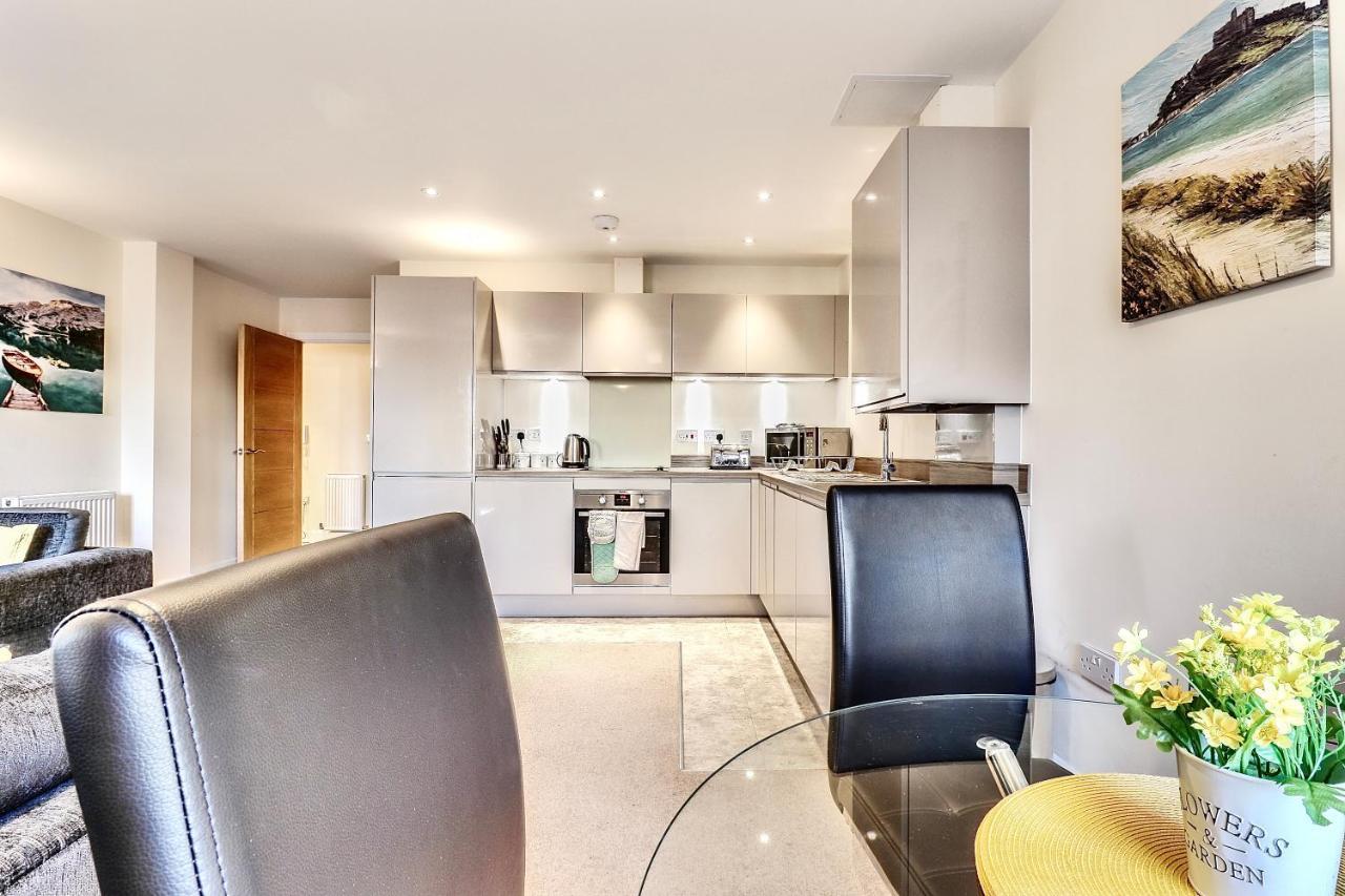 Sapphire Serviced Apartment เชมส์ฟอร์ด ภายนอก รูปภาพ