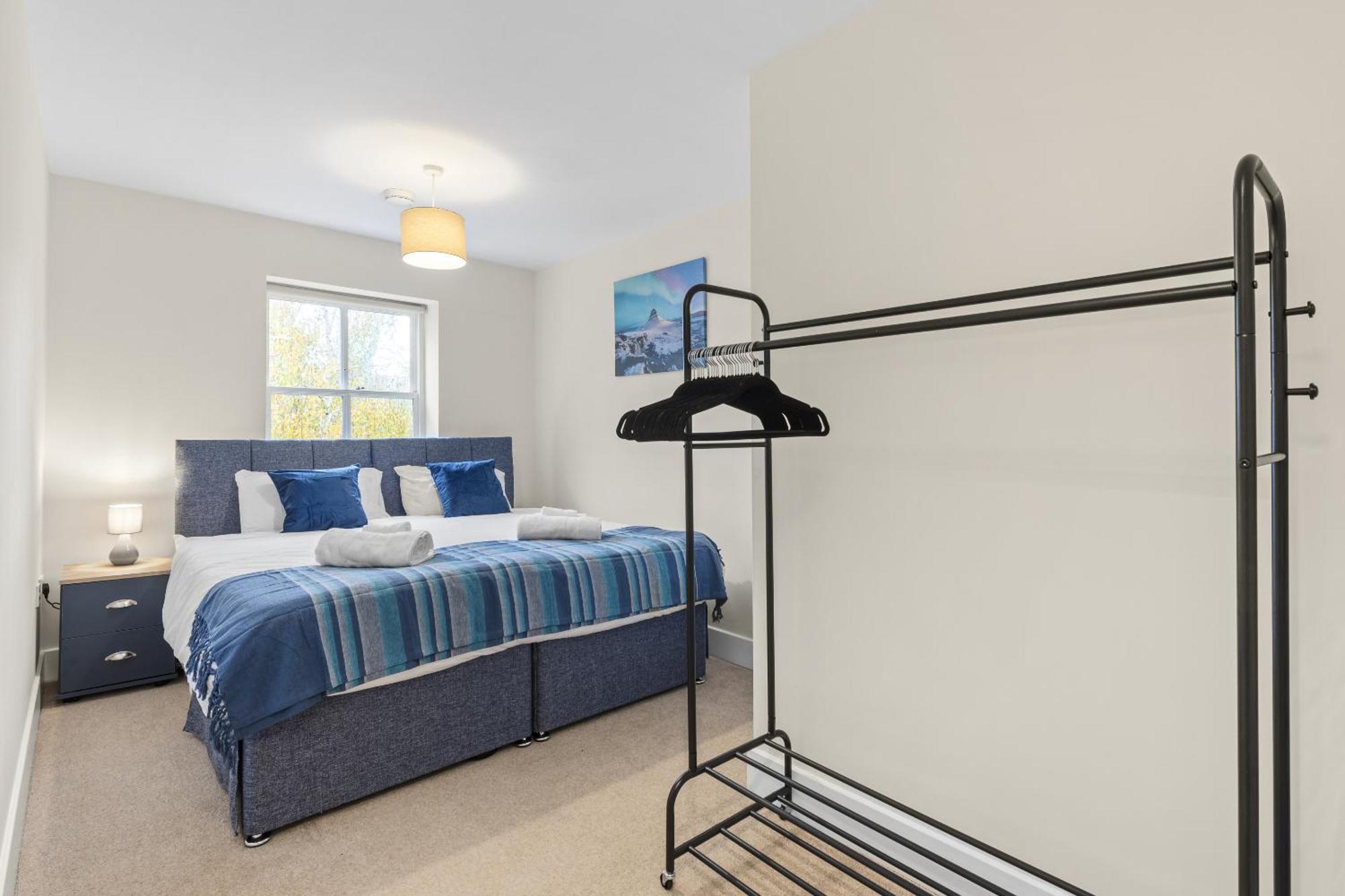 Sapphire Serviced Apartment เชมส์ฟอร์ด ภายนอก รูปภาพ